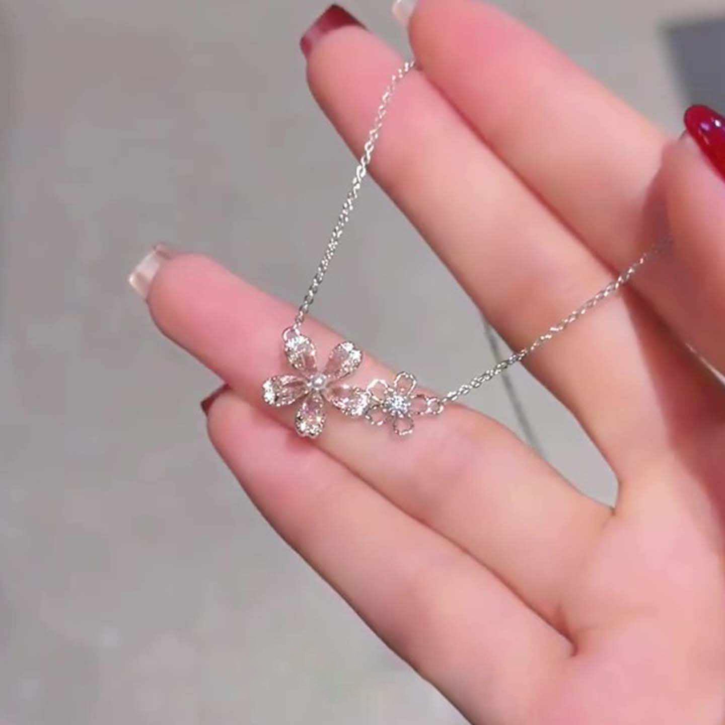 Simple Exquisite High Sense Everyday Joker Necklaces