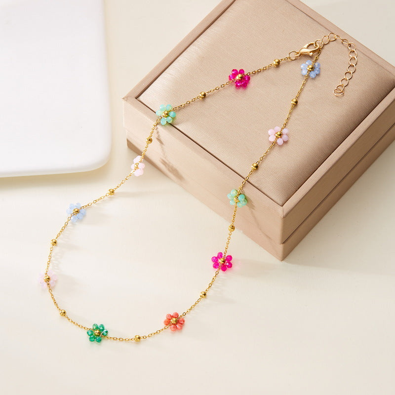 Women's High-grade Love Heart Flowers Beaded Small Flower Necklaces
