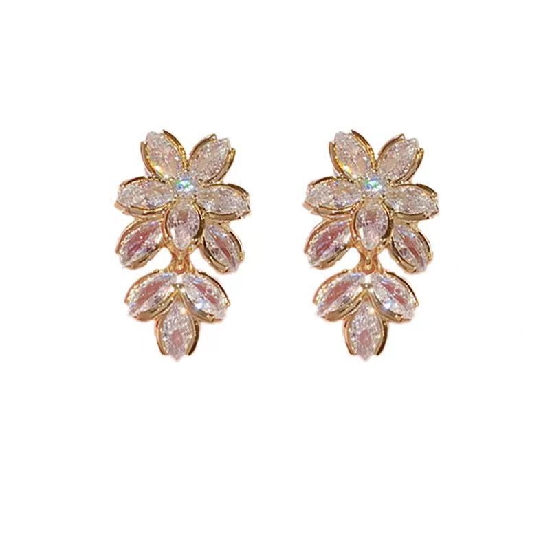 Super Shiny Zircon Flower Light Luxury Earrings