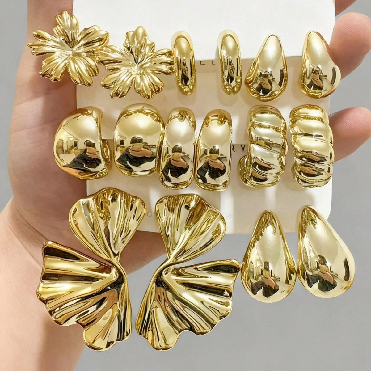 Women's High-grade Seaside Vacation Style Geometric Exaggerated Earrings