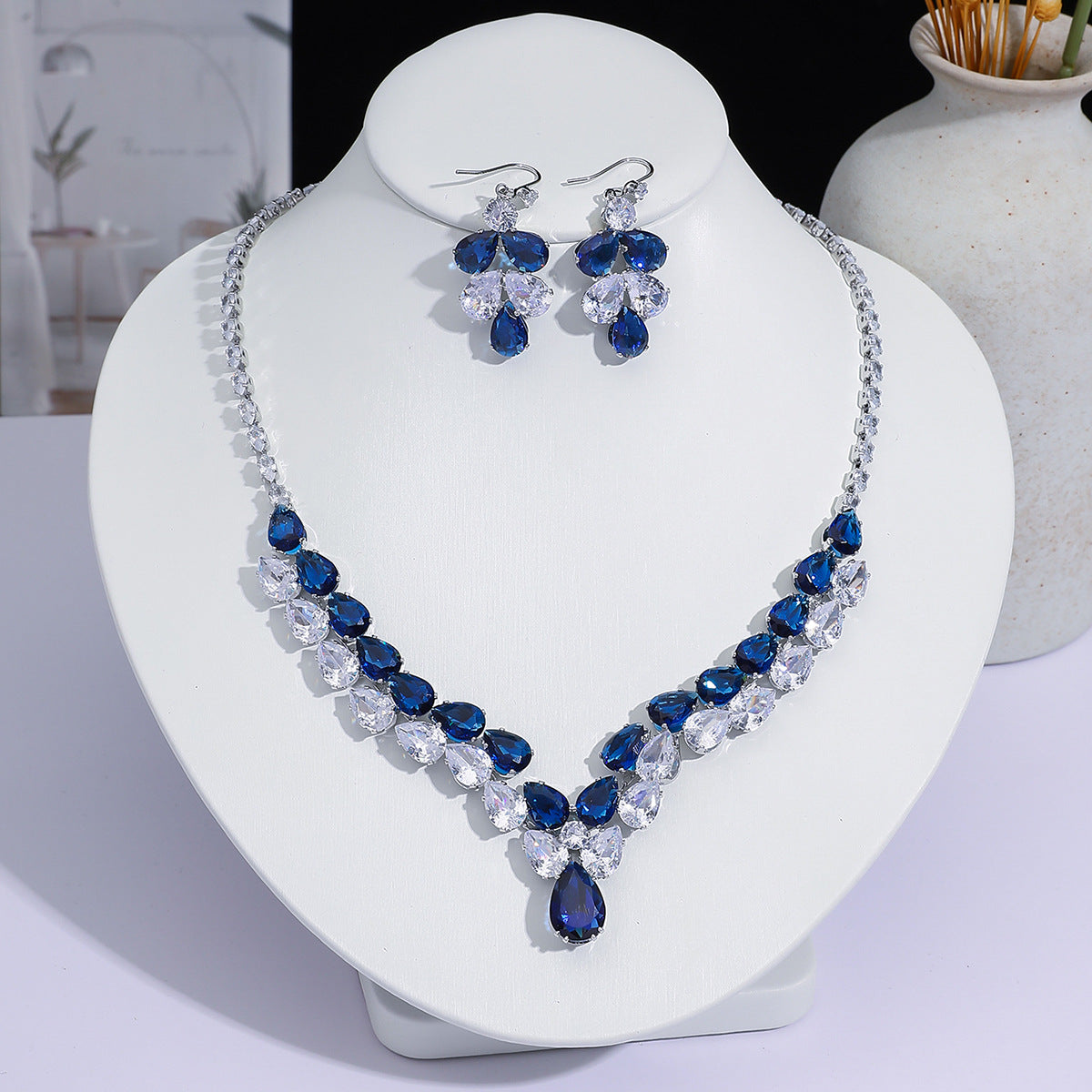 Full Diamond Drop-shaped Temperament The Dinner Party Jewelry Set