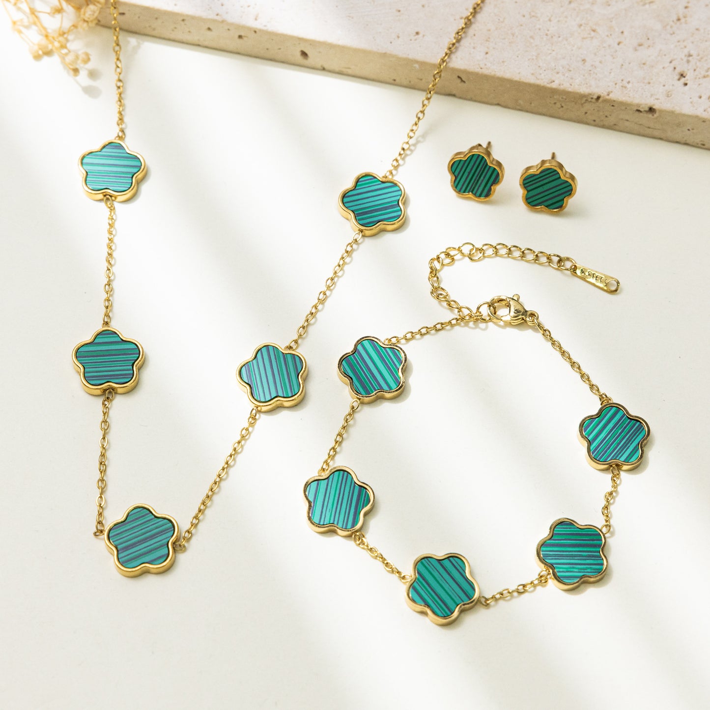 Parthenocissus Grass Flower Titanium Steel Color Retaining Light Luxury Straight Jewelry Set