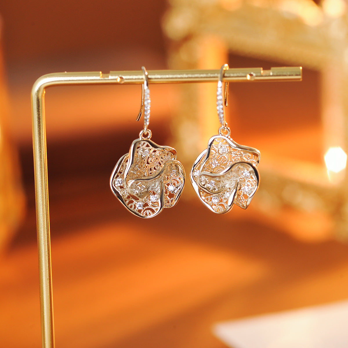 Design Hollow Jeweled Retro Fashion Personalized Ear Hook