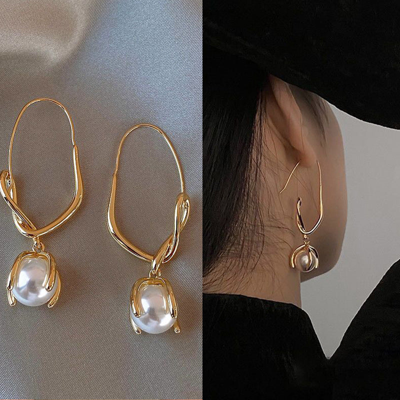 Women's Trendy Twisted Line Pearl Unique Light Luxury Minority High-grade Earrings