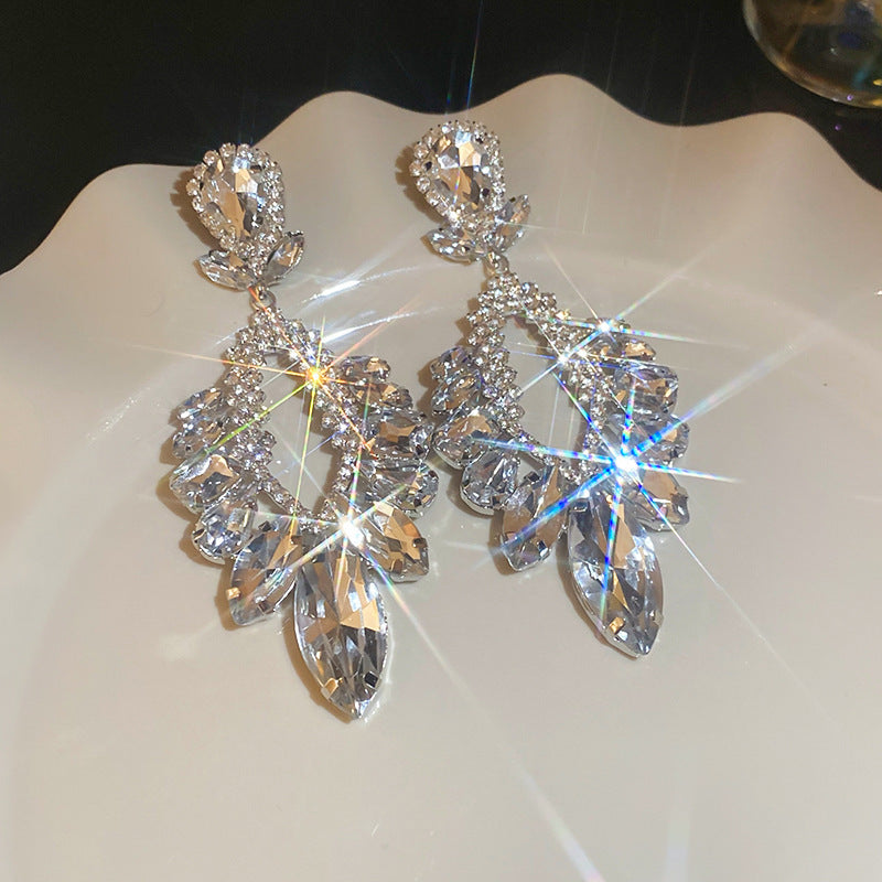 Women's Style Banquet Luxury Geometric Water Drop Light High-grade Party Earrings