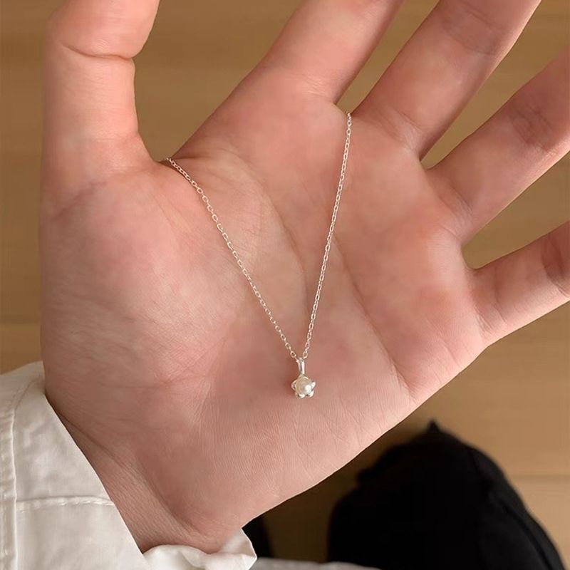 Women's Wind Clavicle Chain Design Love High-grade Necklace