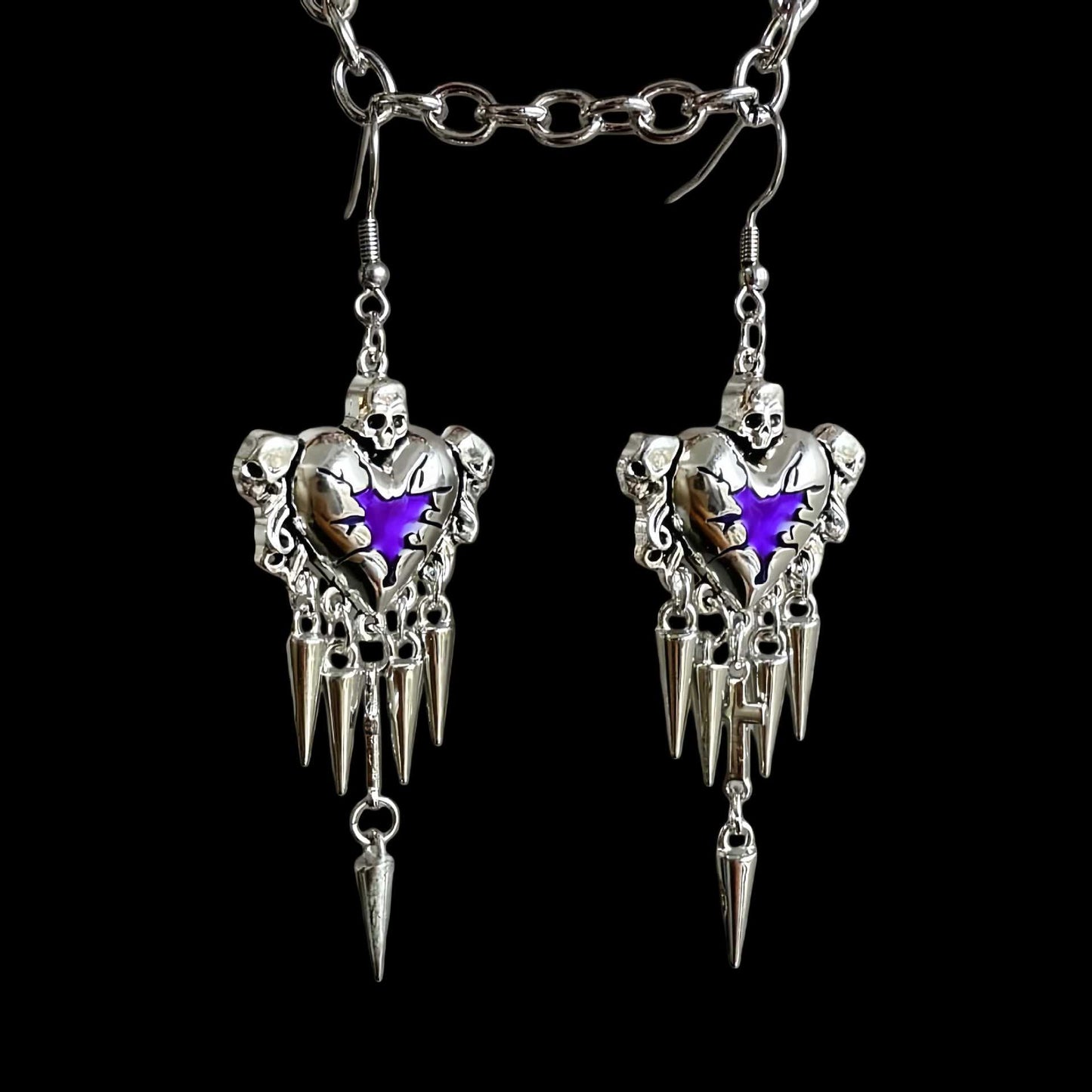 Asian Style Culture Gothic Punk Thorns Red Heart-shaped Retro Skull Earrings