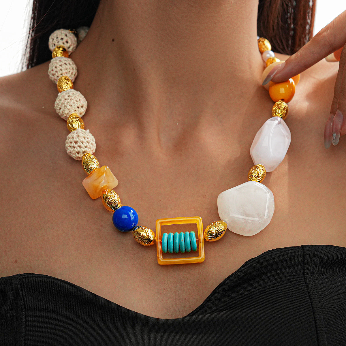 Women's Glass Beaded Pearl Temperament Wild Sweater Chain Light Luxury Necklace