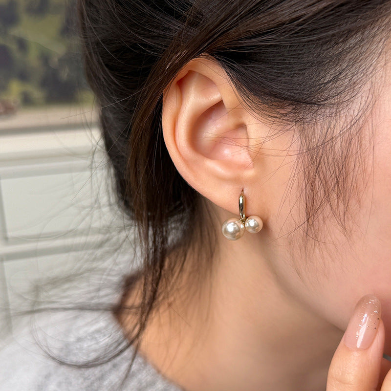 Women's Mousse Pearl Small Cherry Ear Clip Light Luxury Minority Versatile Earrings
