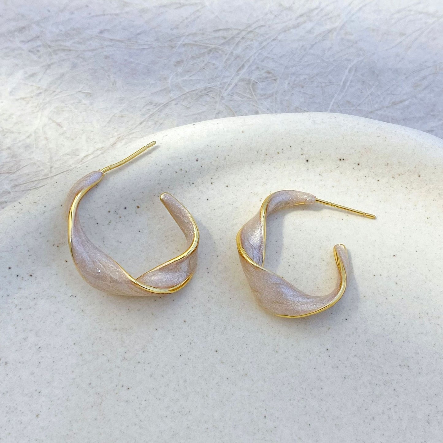Women's Enamel Drop Oil Twist For Trendy Light Luxury Minority Fashion Earrings