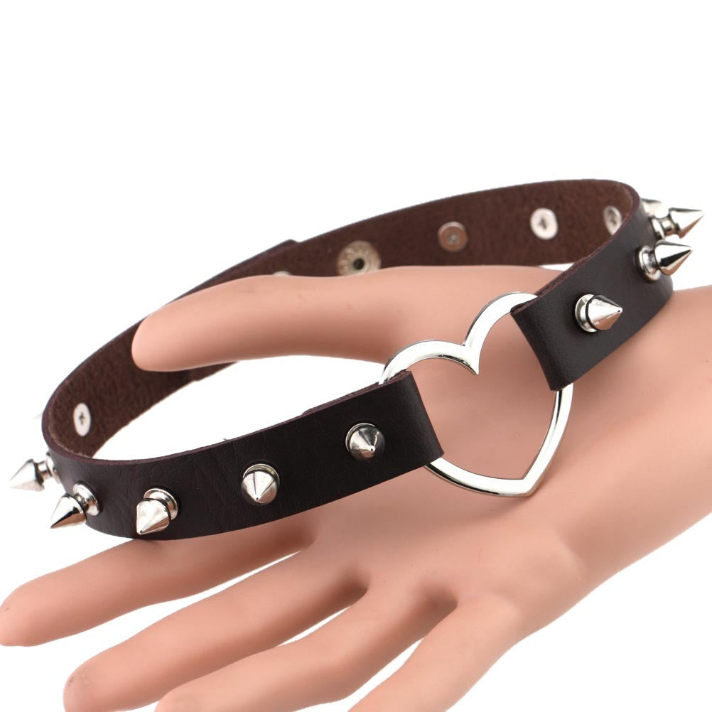 Women's Soft Spike Rivet Leather Peach Heart-shaped Neck Band Necklaces