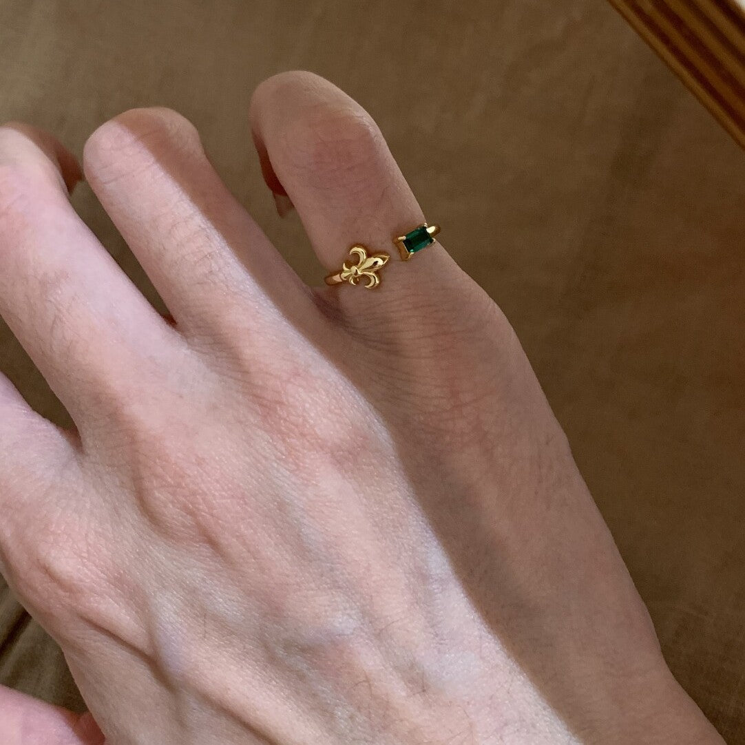 Square Red Iris Female Fashion Refined Ring