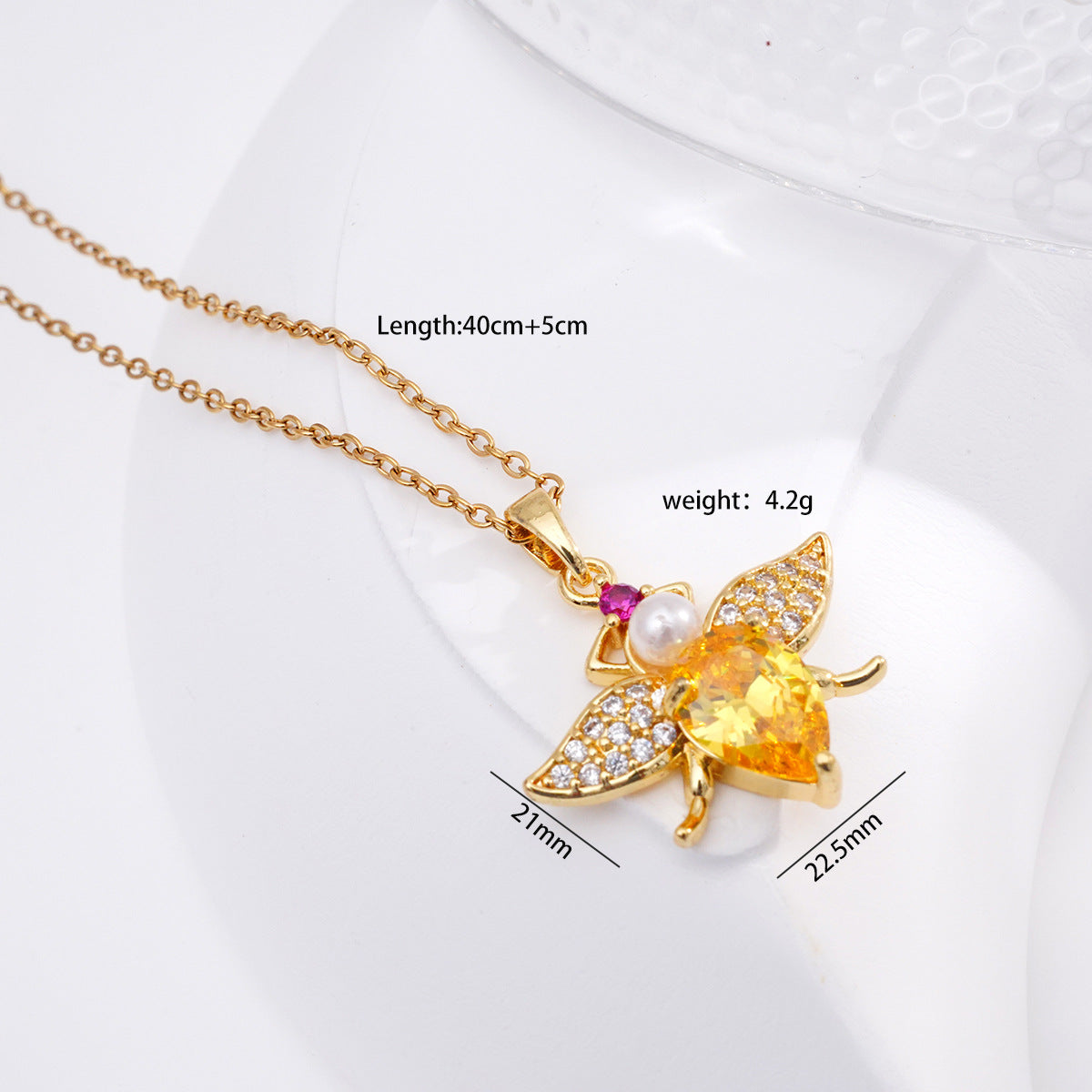 Women's Advanced Moving Bee Copper Plating Titanium Necklaces