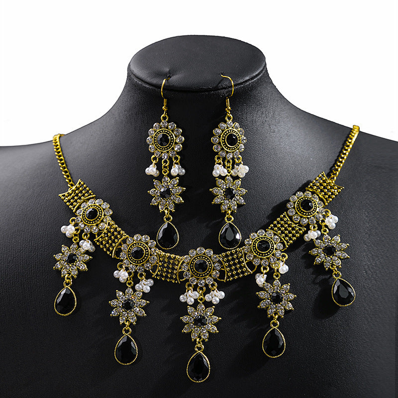 Women's Suite Retro Court French Pearl Water Jewelry Set