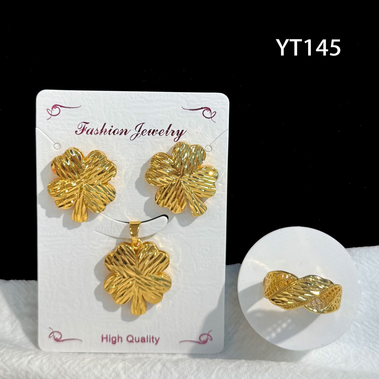 Gilding Hollow Pattern Niche Design Disc Pendants