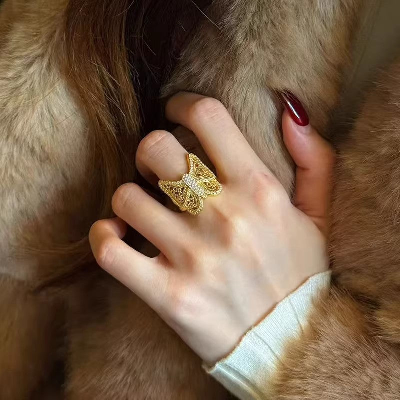 Butterfly Shadow Lustrous Filigree Light Luxury Diamond Studded Hollow Rings
