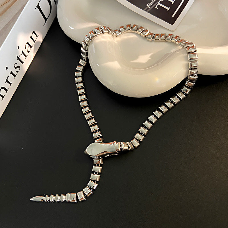 Women's Cold Style Exaggerating Collarbone Fashion Temperament Necklaces