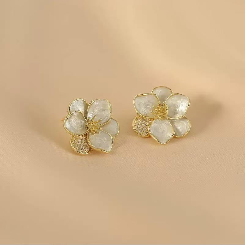 Women's Wine Red Retro Style Ear Clip Without Pierced Elegant Earrings