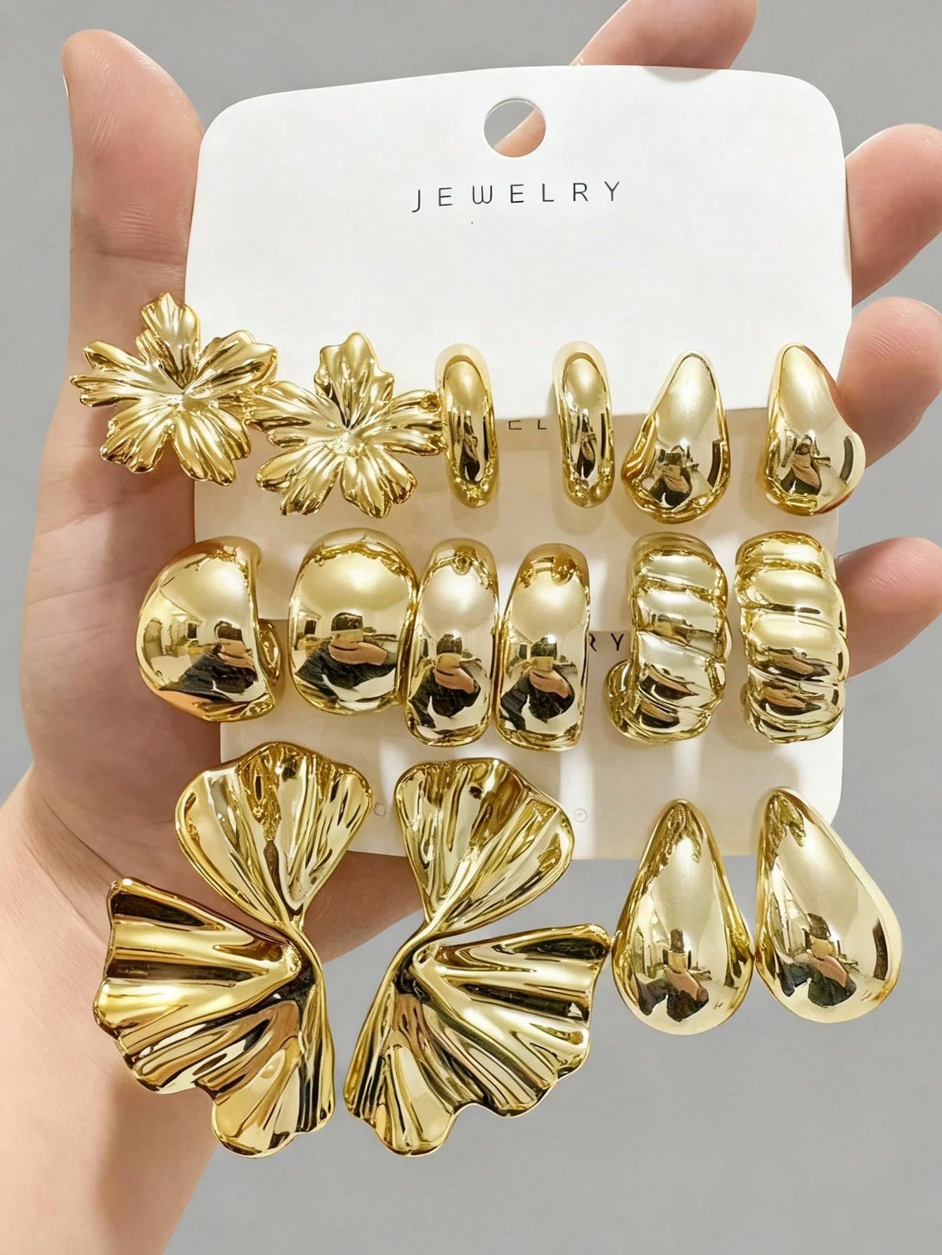 Women's High-grade Seaside Vacation Style Geometric Exaggerated Earrings
