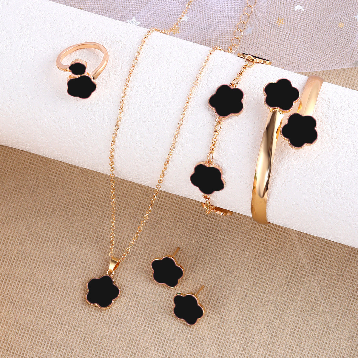 Korean Style Five Leaf Flower Fashion Lucky Ear Jewelry Set
