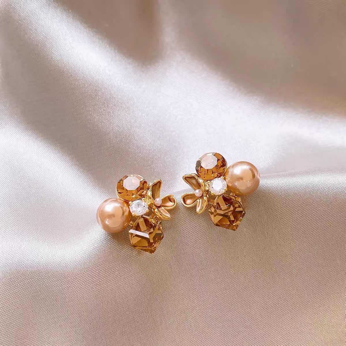 French Flash Zircon Flower Pearl Light Luxury Earrings