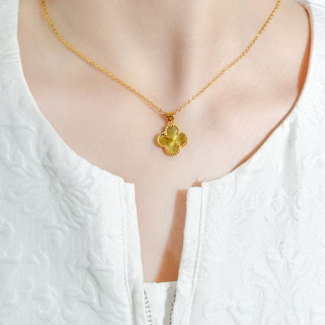 Women's Sand Gold Clover Light Luxury Exquisite High Texture Necklace