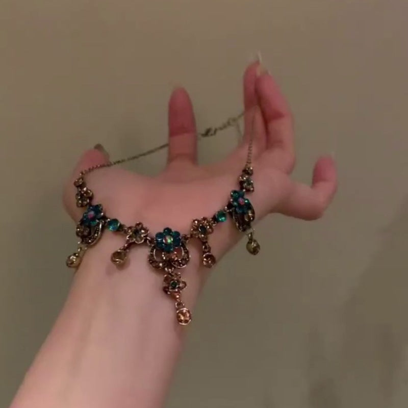 Unique Vintage Court High-grade Distressed Clavicle Necklaces