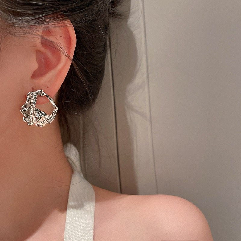 Women's Simple Irregular Metallic Affordable Luxury Fashion Niche Rings