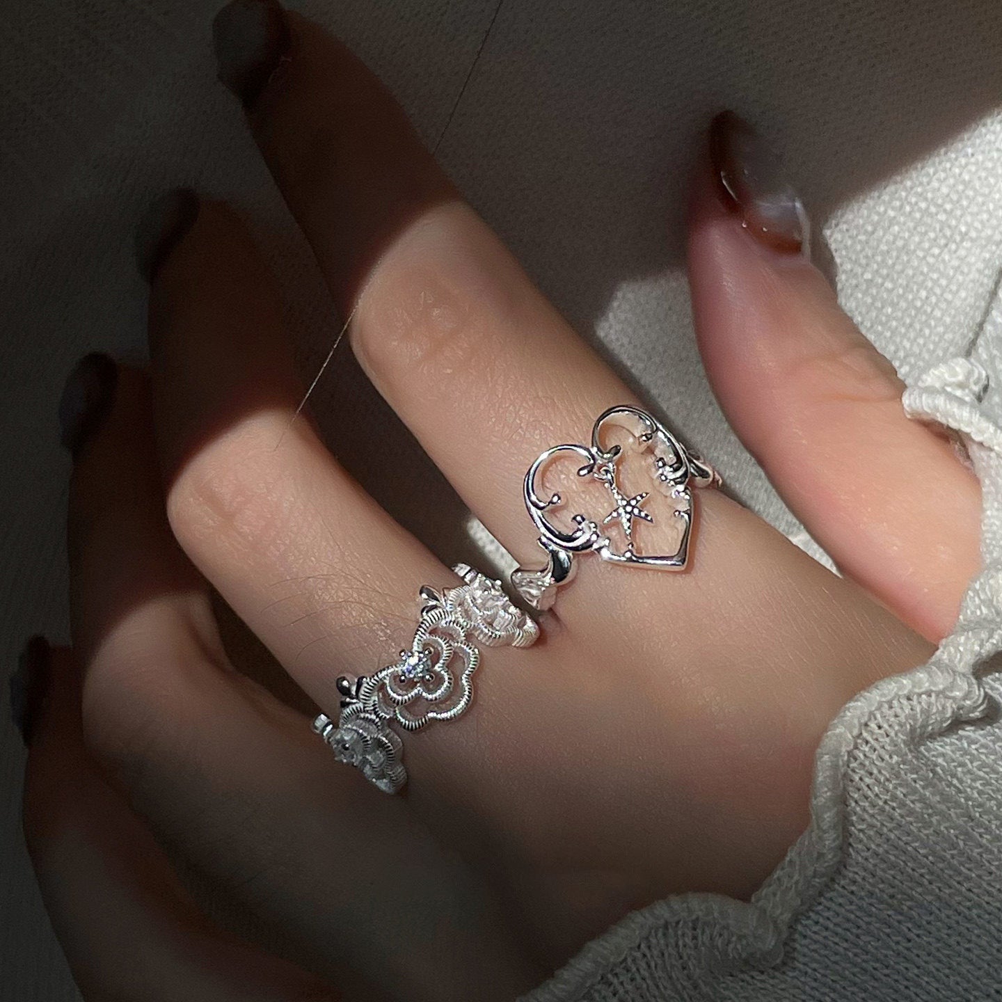 Women's Luxury Hollow Heart High-grade Simple Design Ring
