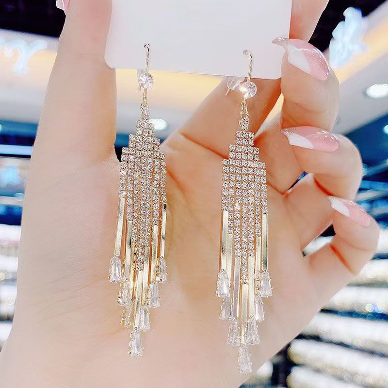 Fringe Trendy Elegant High-grade Full Diamond Light Earrings