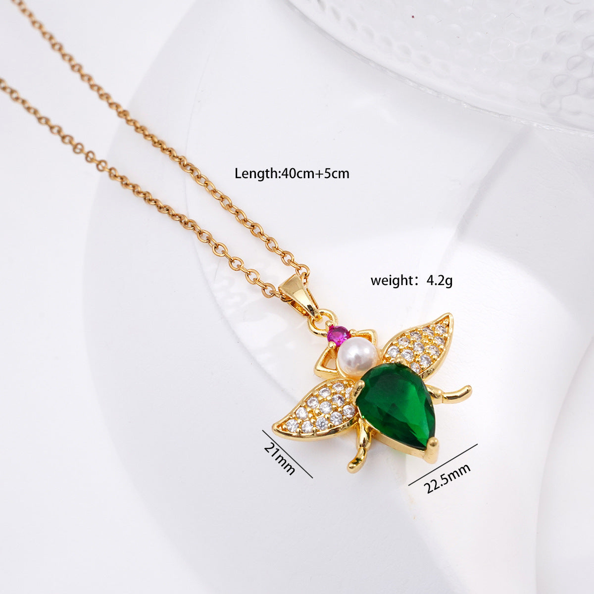 Women's Advanced Moving Bee Copper Plating Titanium Necklaces