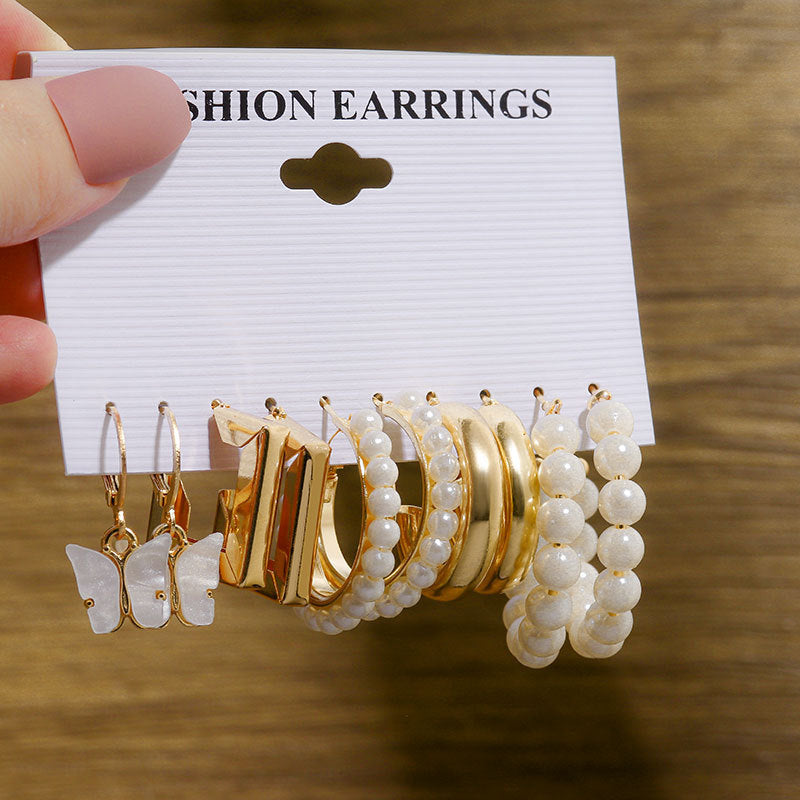 Women's Retro Gold Geometric Suit Fashion Pearl With Earrings