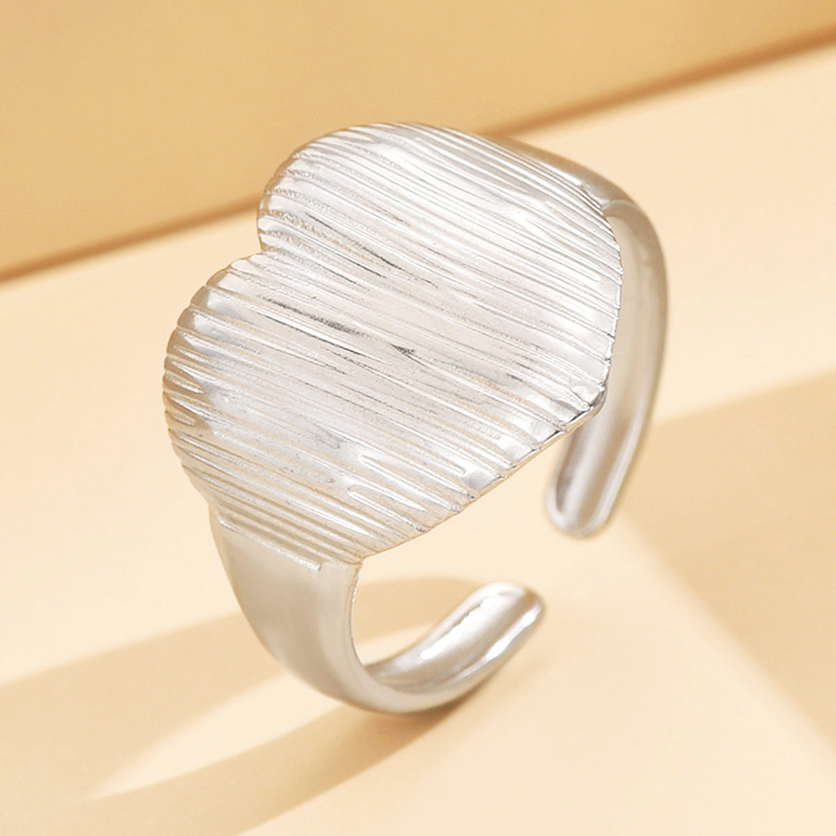 Personality Fashion Geometry Pattern Texture Design Love Heart-shaped Temperament Open Ring