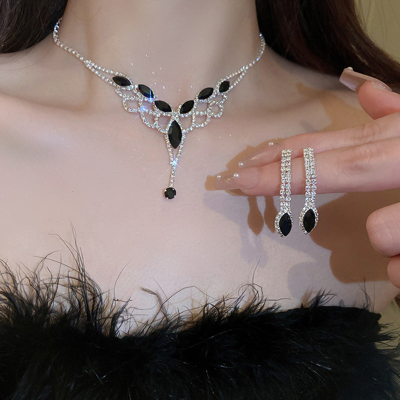 Women's Tassel Two-piece Exaggerated Light Luxury Temperament Clavicle Chain High-grade Jewelry Set