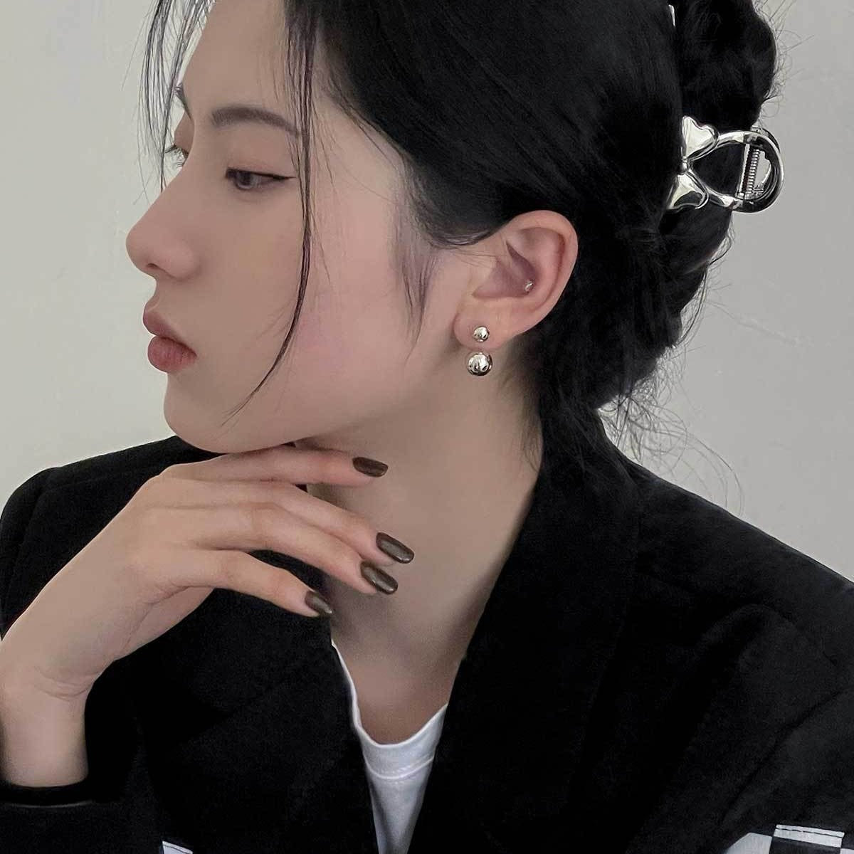 Women's Ear Niche Design Advanced Cold Wind Graceful Earrings