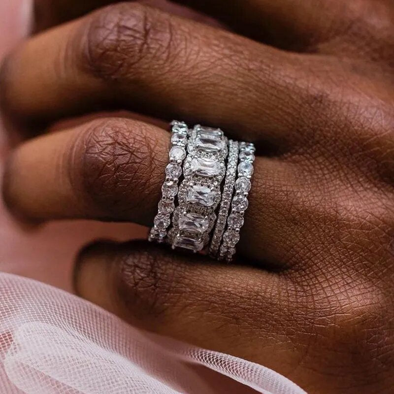 Shi Female Twin Style Inlaid High-grade Rings