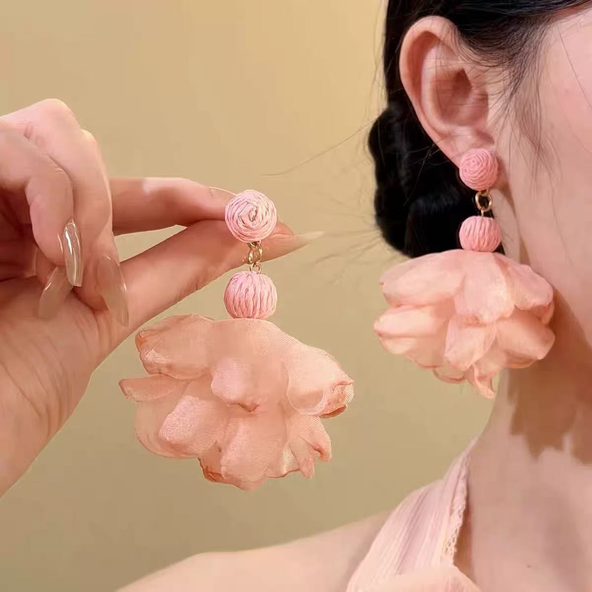 Women's Super Fairy Dopamine Color Mesh Flower Tassel For Unique Beautiful Earrings