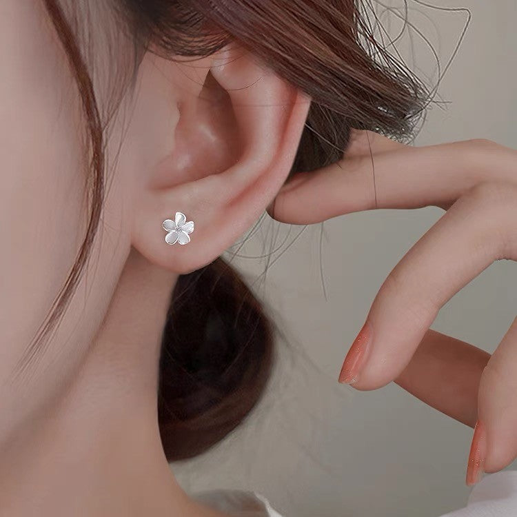 Women's Gardenia High-grade Personality Style Zircon Flower Mori Earrings