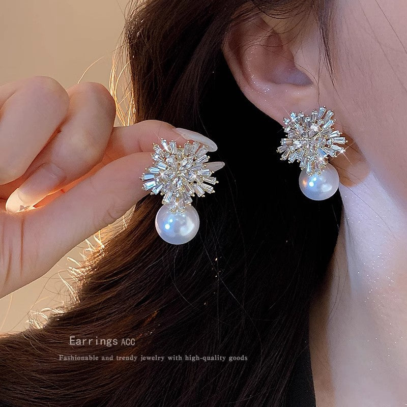 Temperament Niche Ear Jewelry Light Luxury Earrings