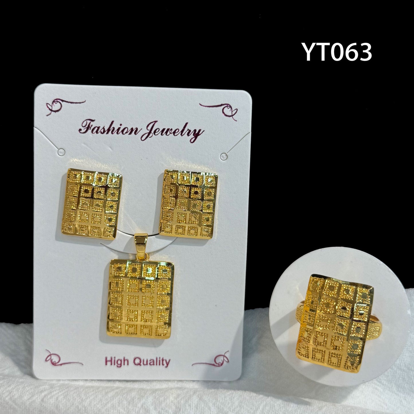 Gilding Hollow Pattern Niche Design Disc Pendants