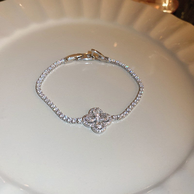 Women's Korean Geometric Round Zircon Light Luxury High-grade Stylish Simple Bracelets