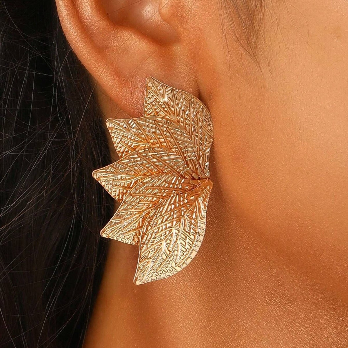 Personalized Exaggerated Three-dimensional Leaves Flower Lady Temperament Stud Earrings