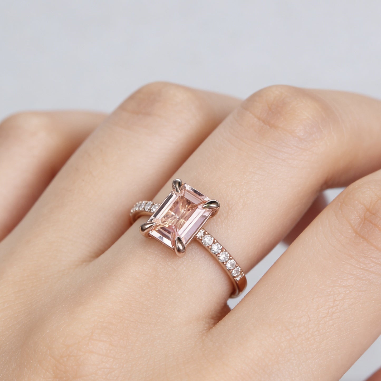 Rose Gold Inlaid Champagne Imitation Diamond Ring
