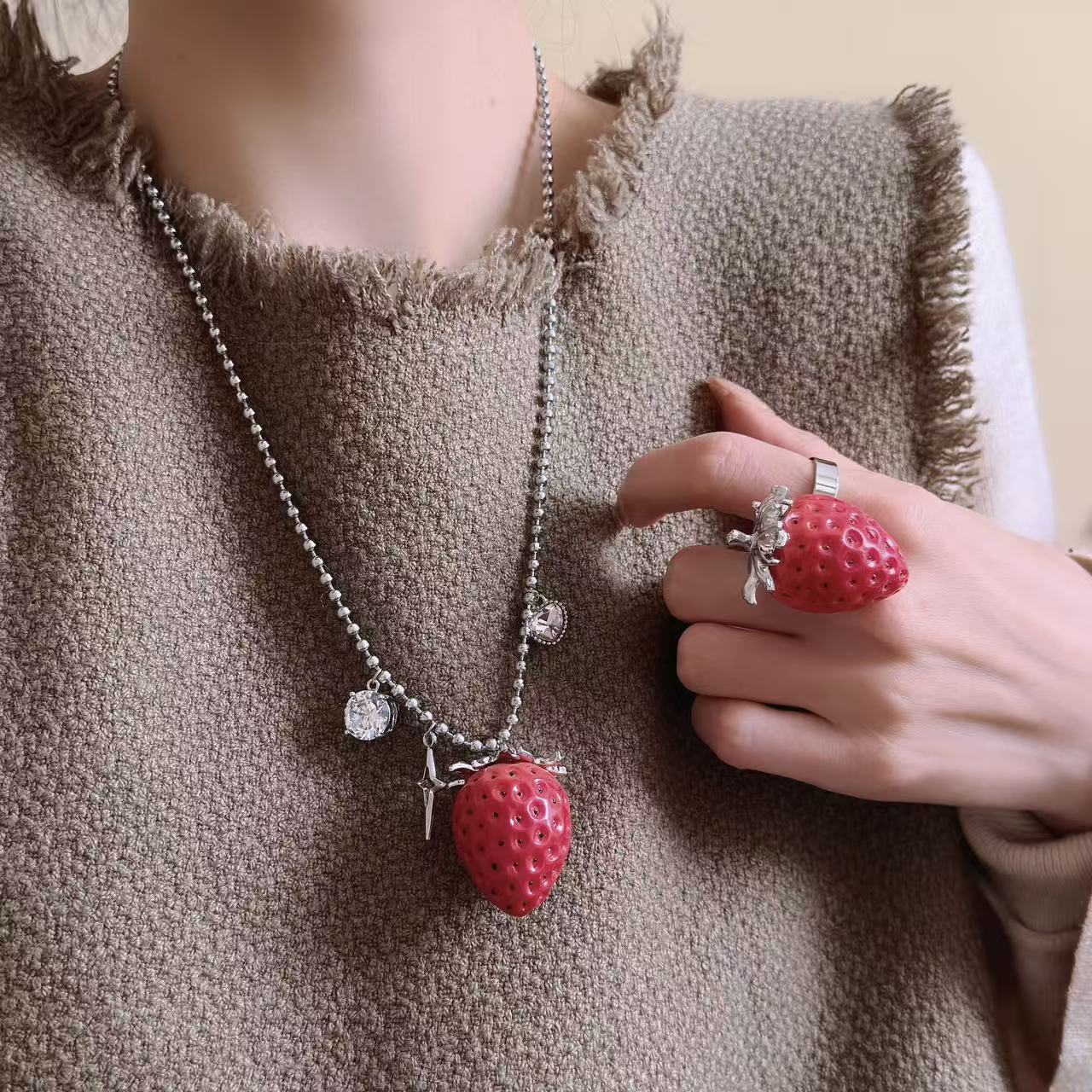 Red Three-dimensional Strawberry Female Sweet Cute Graceful Hairpin Clavicle Necklace