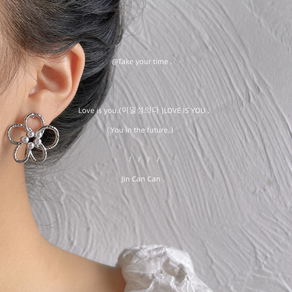 Sweet Cool Style Flower Pearl Simple Fashionable High-grade Floral Sier-plated Stud Earrings