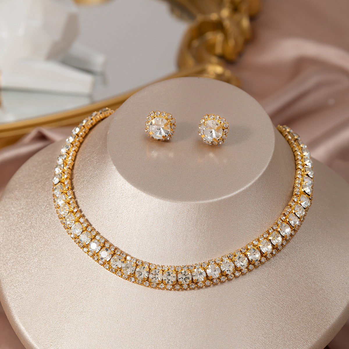 Diamond Square Light Luxury Clavicle Chain Elegant Necklaces