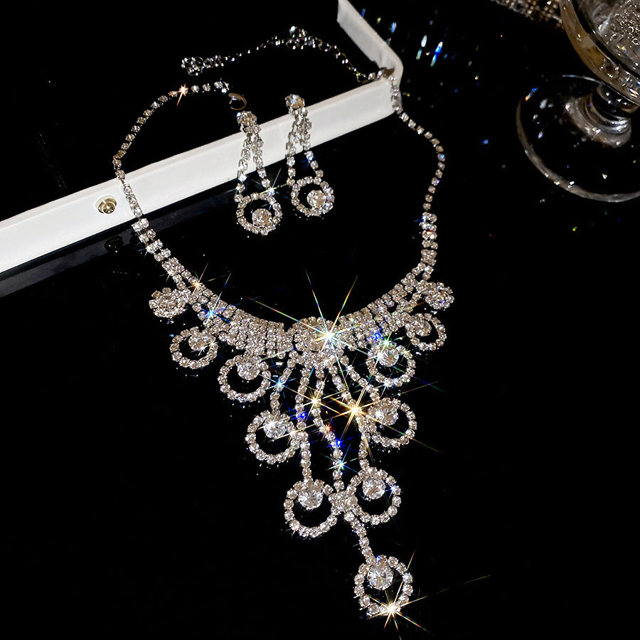 Women's Exquisite Clavicle Chain Light Luxury High-grade Earrings