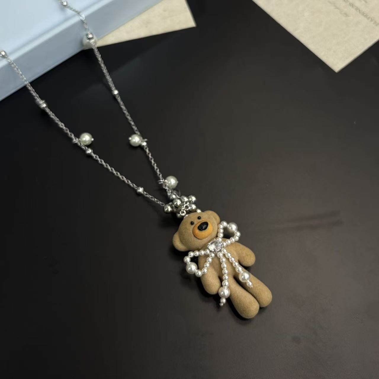 Hot Pearl Bow Flocking Bear Female Niche High Necklaces