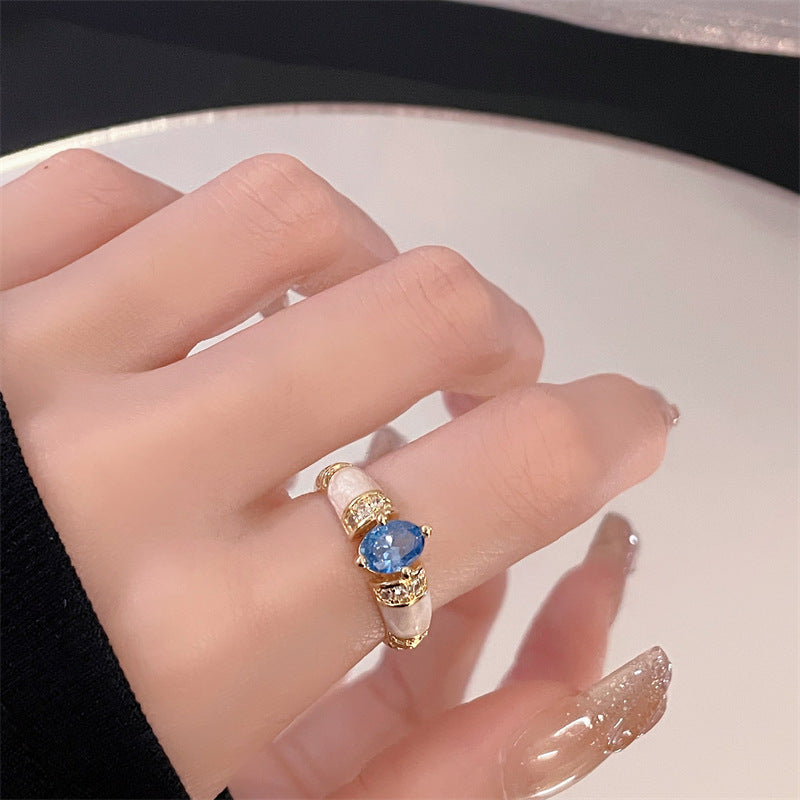 Women's Hollow Lace Trim Open-end Zircon Personalized Retro Style Rings