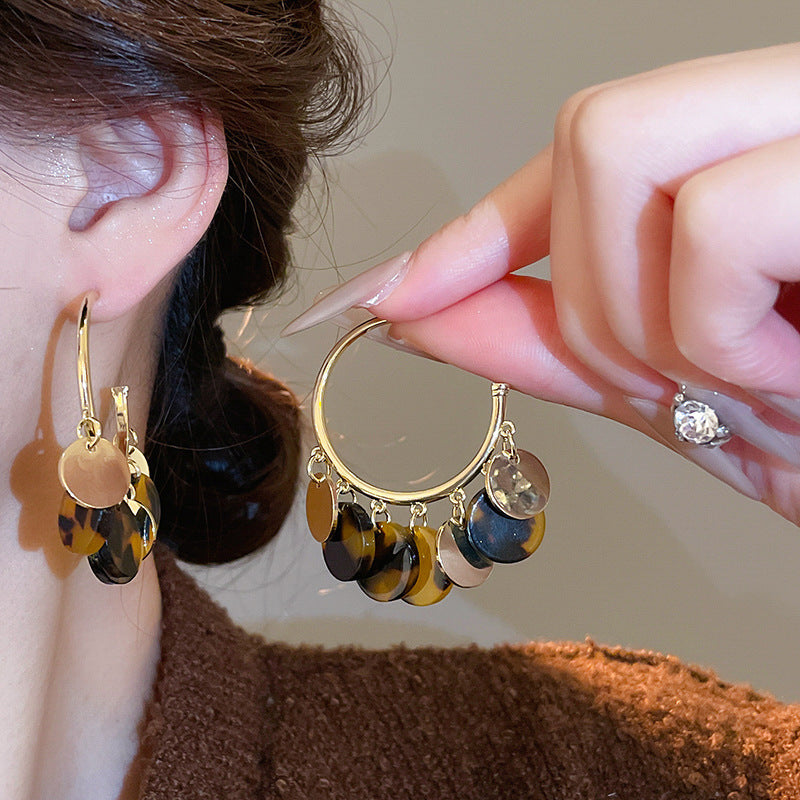 Women's Round Flower Vintage Ethnic Style Ear Niche Rings